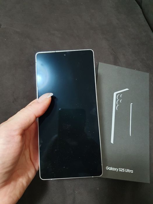 Samsung Galaxy S25 Ultra 256GB

Samsung G