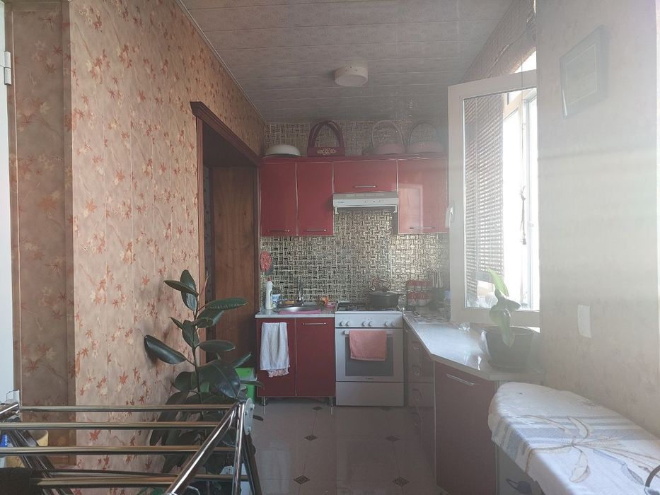 Sebzorda 3xonali razdelni kvartira sotiladi