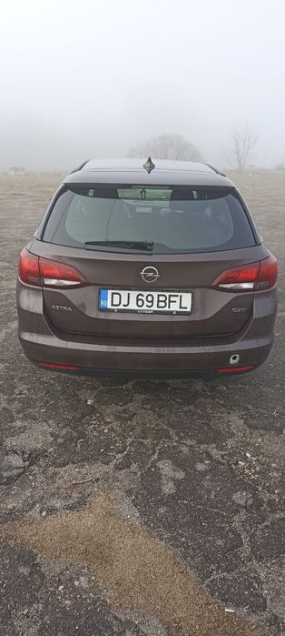 De vanzare,proprietar