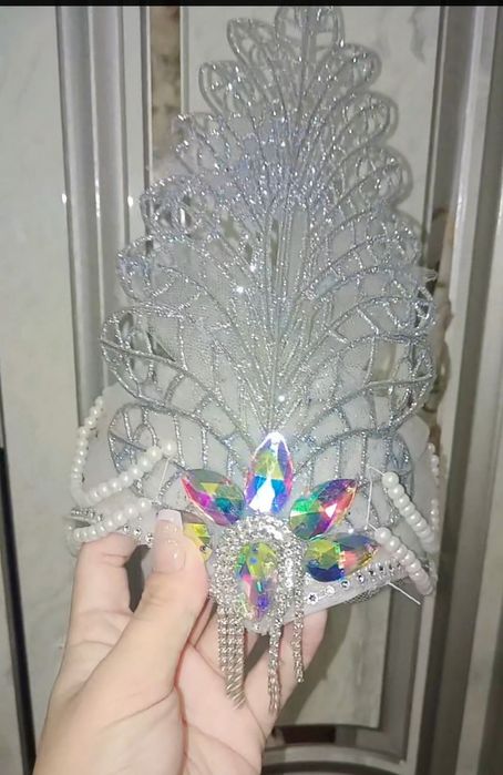 Ikki Qalpoq va sari ishlatilmagan juda guzal va nafis ishlangan