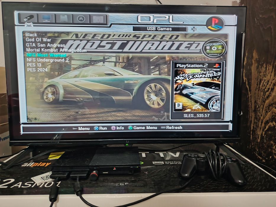 PlayStation 2 PS2 chip qilingan, 2 pult, o‘yinlar bilan o'ynashga tayy