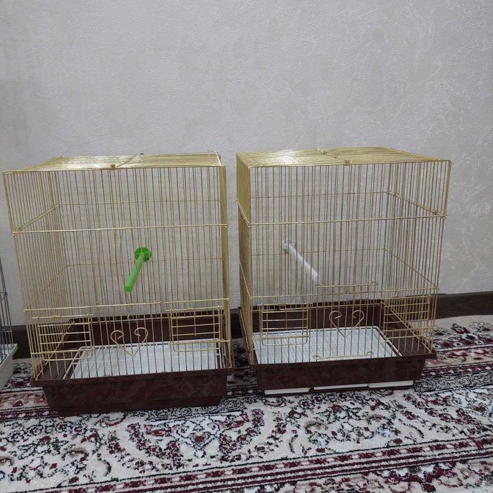 Клетки для птиц.