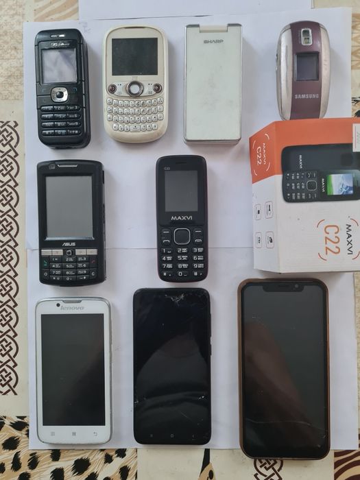 Телефоны рабочие одним лотом.