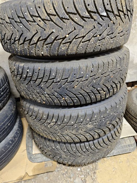 Резина зимняя шипованная