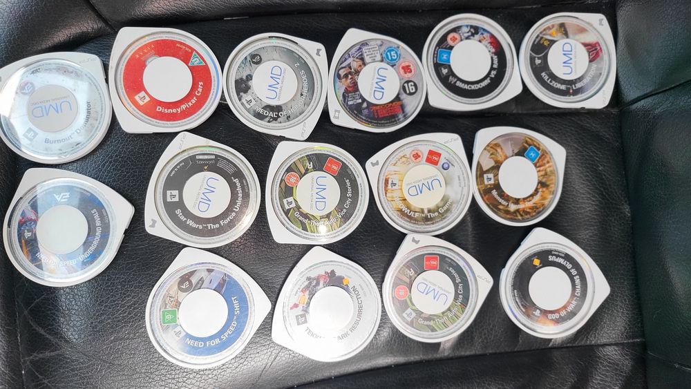 Геймърски аксесоар за Sony PSP калъфи мемори карти