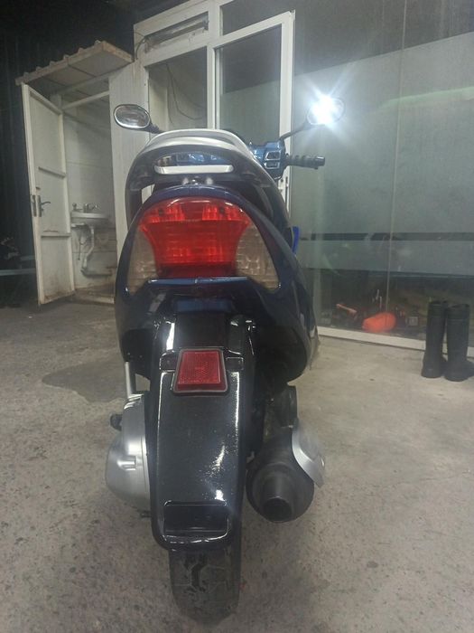 Продам скутер сузуки 125