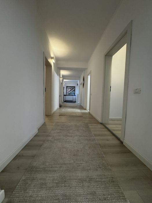 Vila deosebita mamaia ,891 m tereb 440 utili!