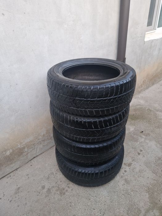 Anvelope Pirelli Runflat Iarna 205/55 r16 ( Negociabil!)