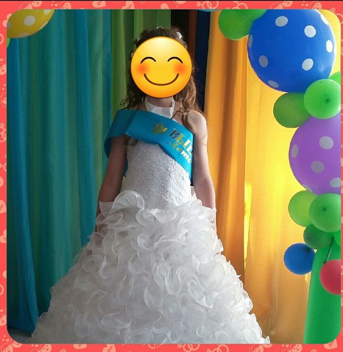 Продам платья на девочку 5-7 лет