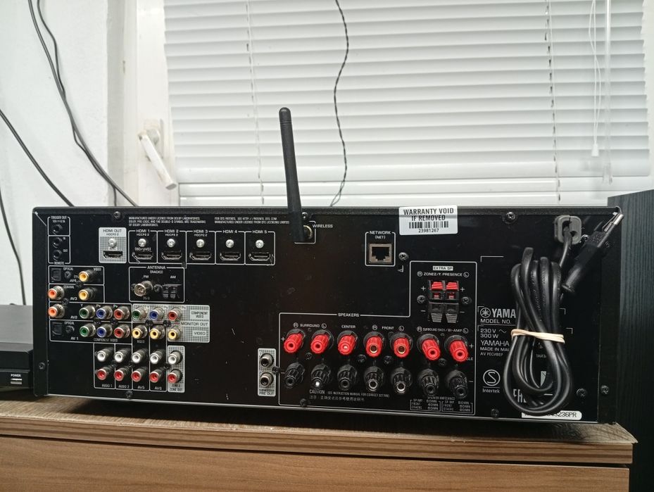 7.2 канален ресивър YAMAHA RX-V 679