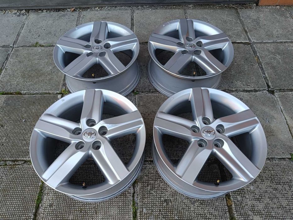 ОРИГИНАЛНИ джанти 17 ' цола 5x114,3 Toyota Auris / Тойота Аурис 7J ET50