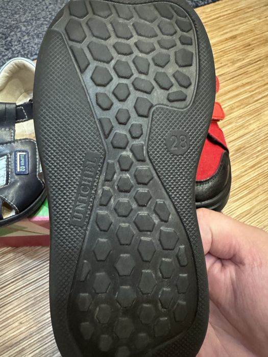 Кеды и сандалии для ребёнка.