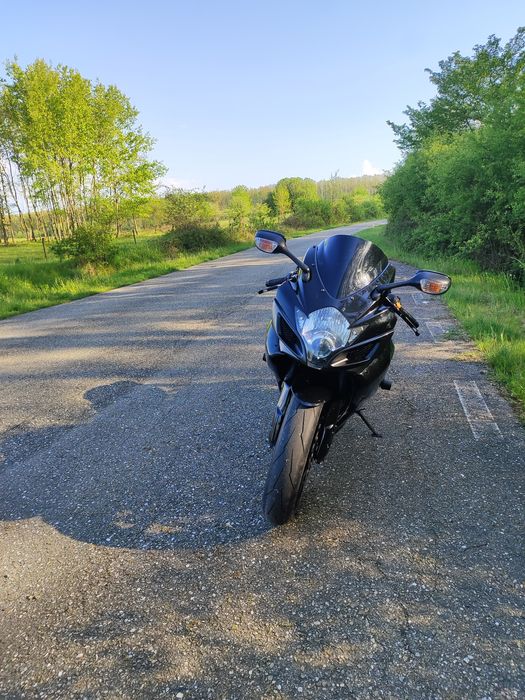 Suzuki Gsx 750 R