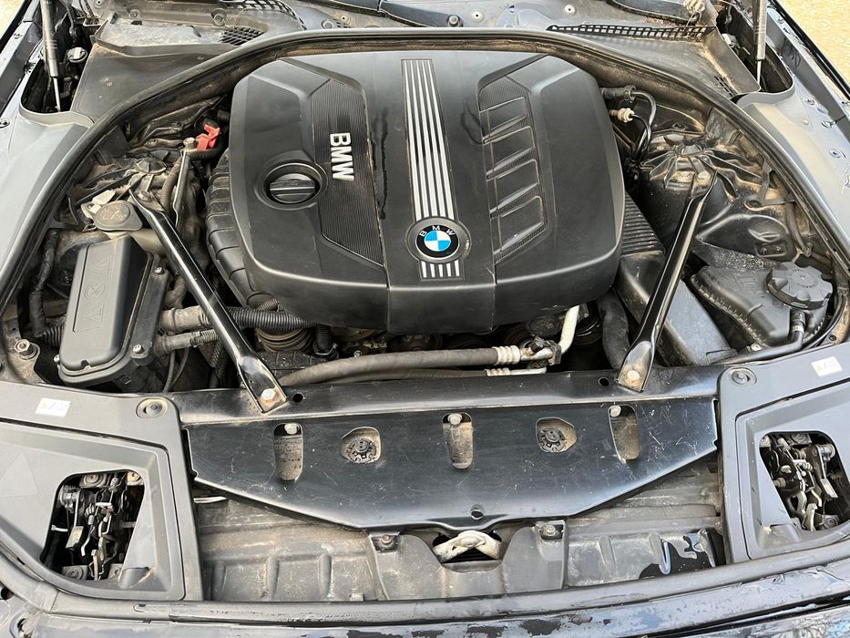 Dezmembrez bmw f10 f11 520d 184cp n47d20c cutie 8hp m paket jante r20