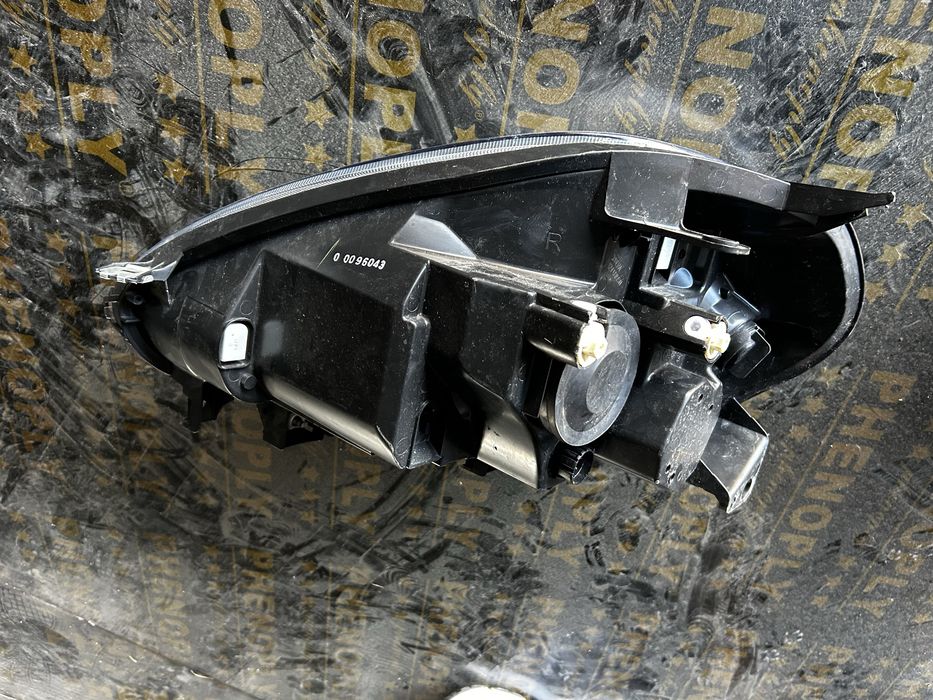 Фар за Fiat Punto