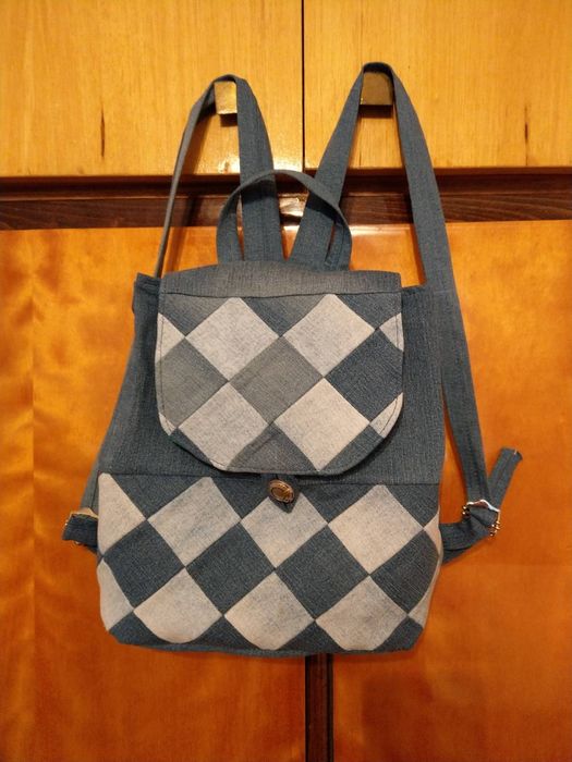 Раница от дънков плат