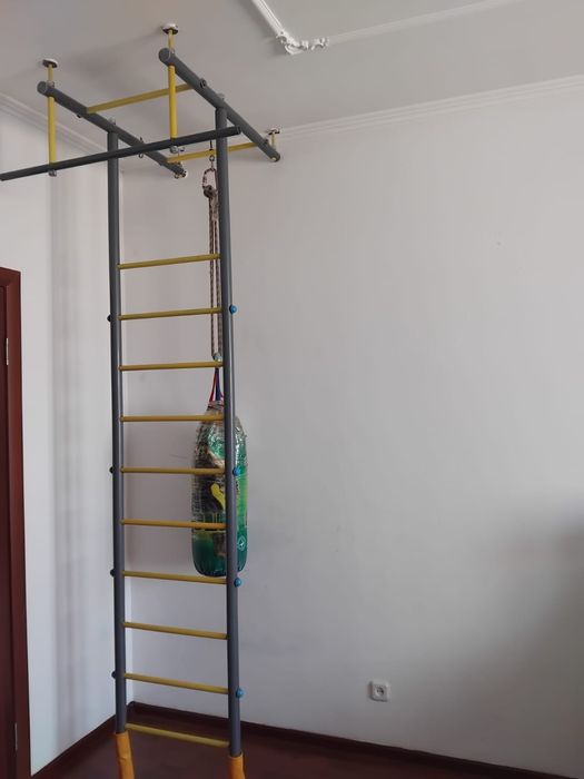 Шведская стенка (турник)