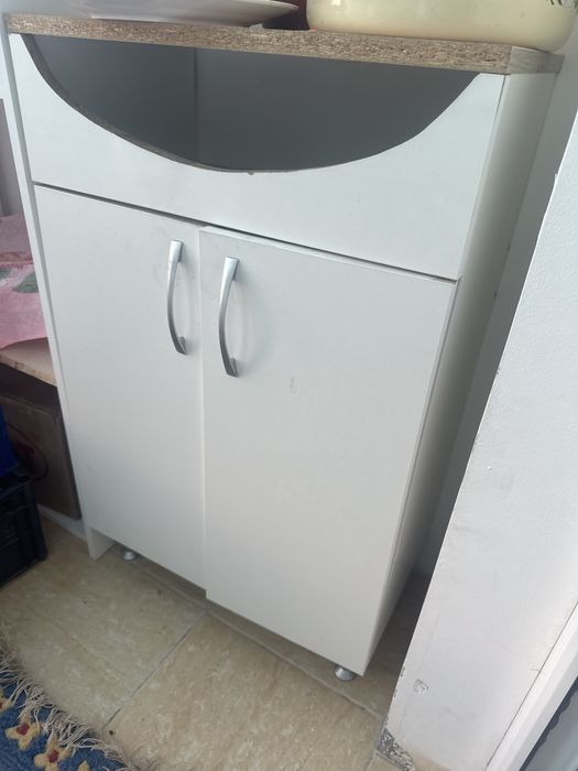 Продаю под раковину шкафчик