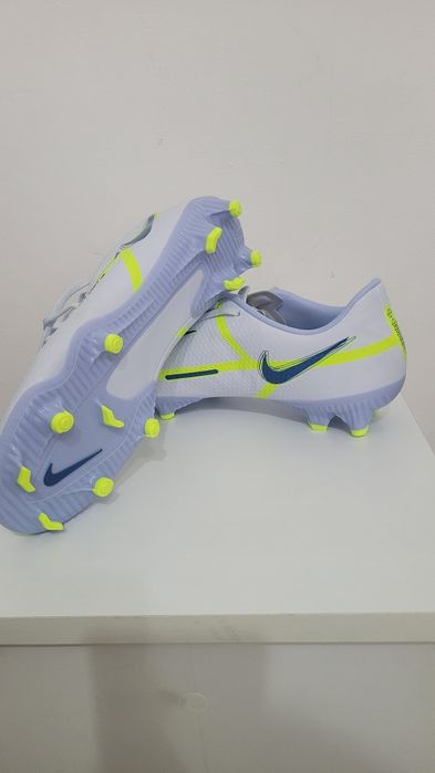 Pantofi sport/ ghete fotbal nike