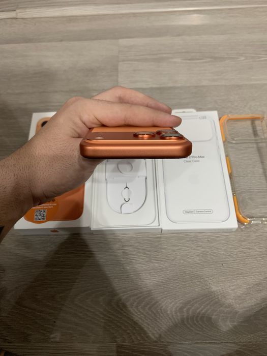 Iphone 17 pro max orange 256gb