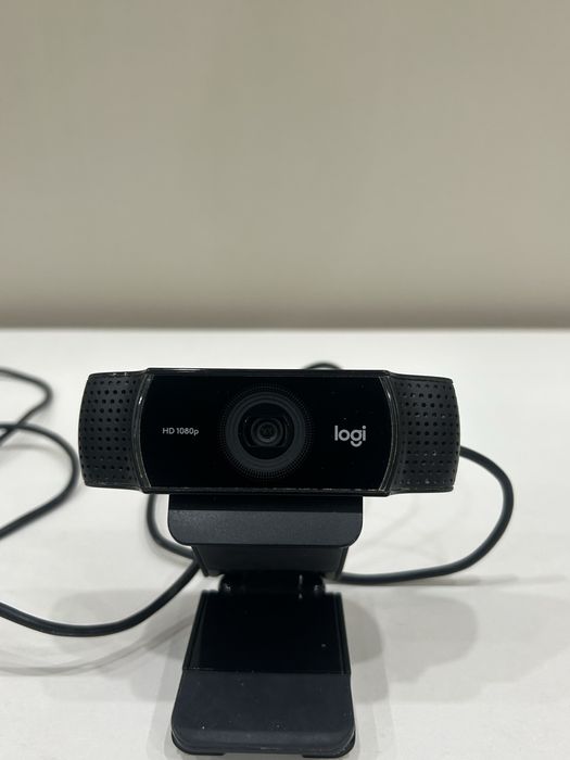 Продам веб-камеру Logitech C922 Pro Stream.