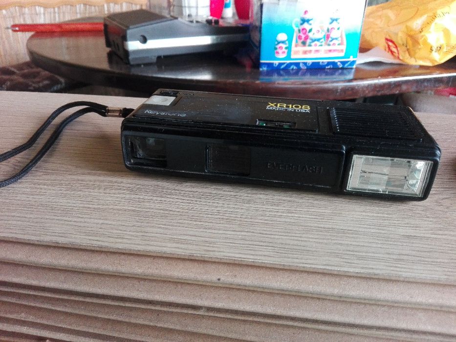 особен фотоапарат