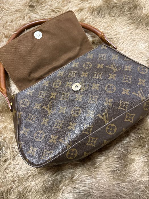 Geantă Louis Vuitton
