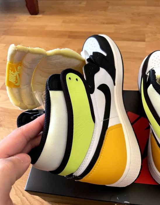 Nike Air Jordan 1 Retro High Volt 43