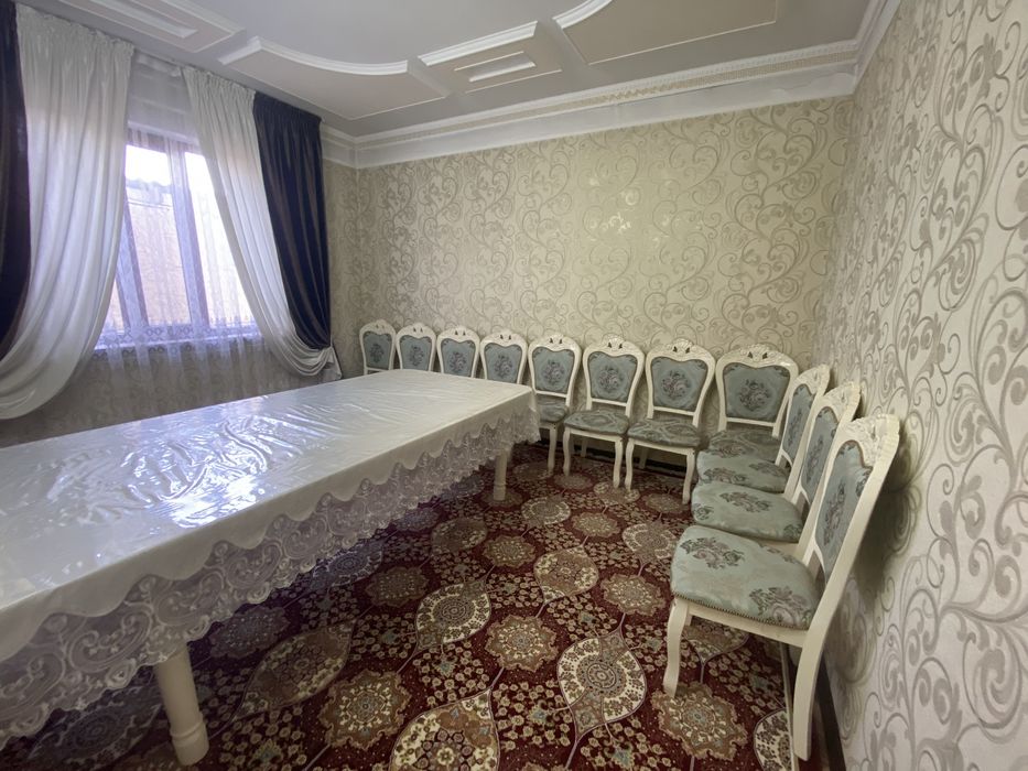 Стол стульясымен сатылады