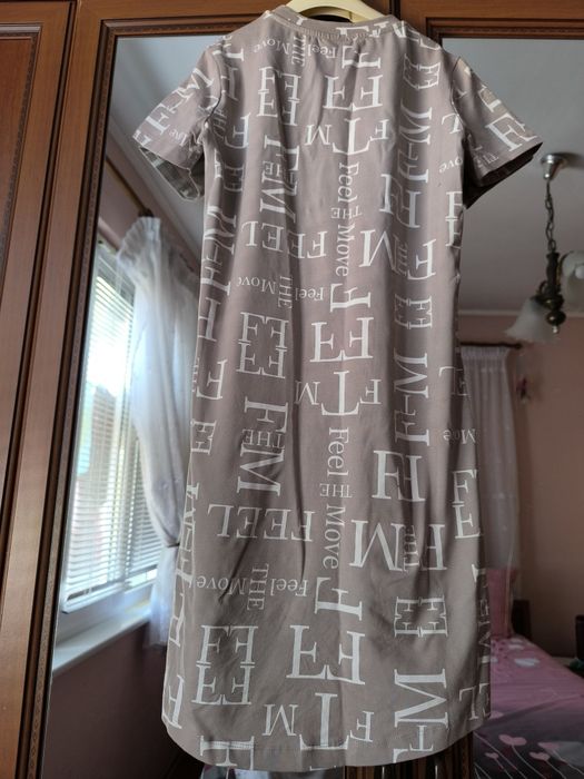 Дамска рокля на Flair