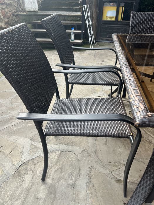 Маса от ратан със 6 стола