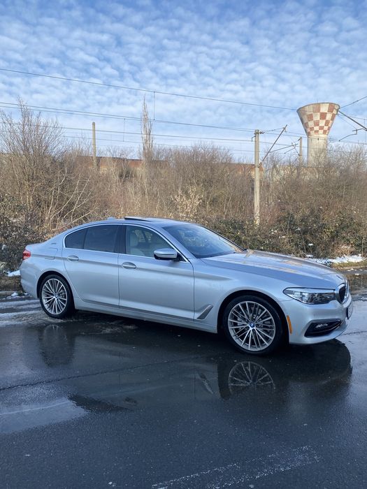BMW Seria 5 530e iPerformance Aut. Luxury Line