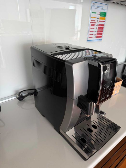 Espressor Automat De'Longhi Dinamica ECAM 350.50.SB (Argintiu/Negru) – Stare Excelentă (Disponibile 2 bucăți)