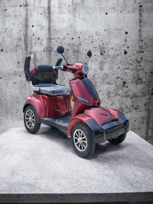 Електрическа четириколка FM4-LUX 1500W-RED с2 години гаранция