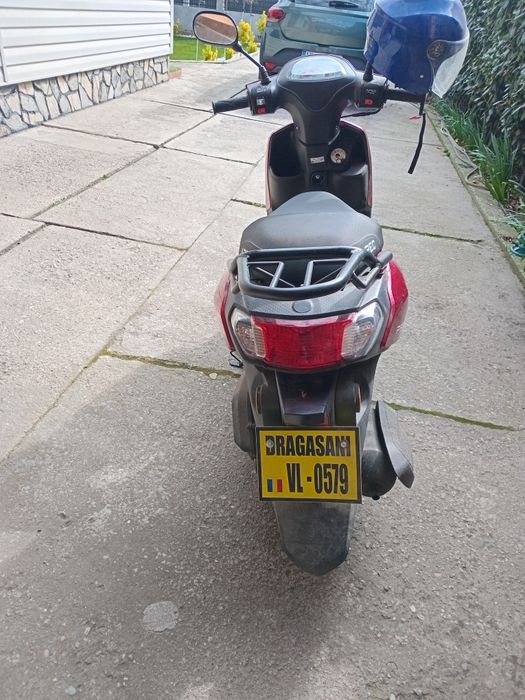 Scuter Voltarom pe benzina 49 cmc