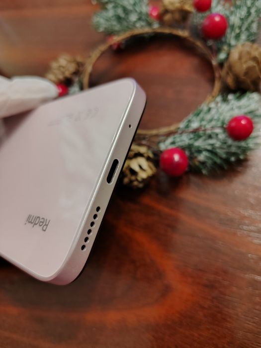 Telefon Xiaomi Redmi13. Roz, stare ca nou, 8/256 GB, camera 108MP