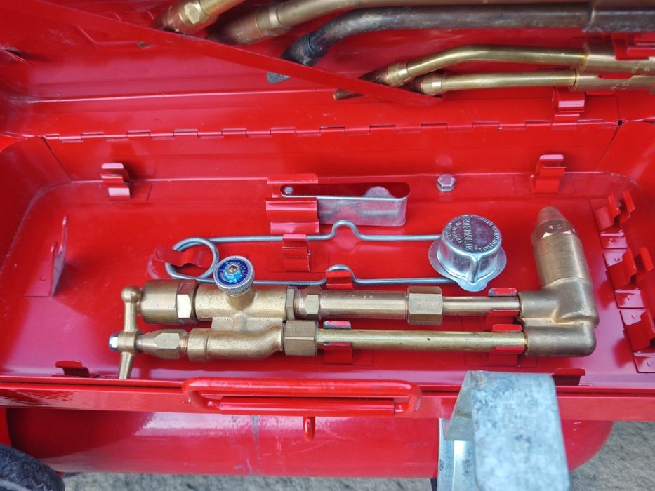 Продавам професионален марков оксижен rothenberger re17