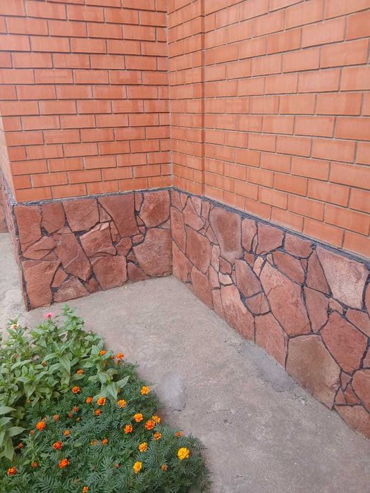 Дикий камень для облицовки цоколя