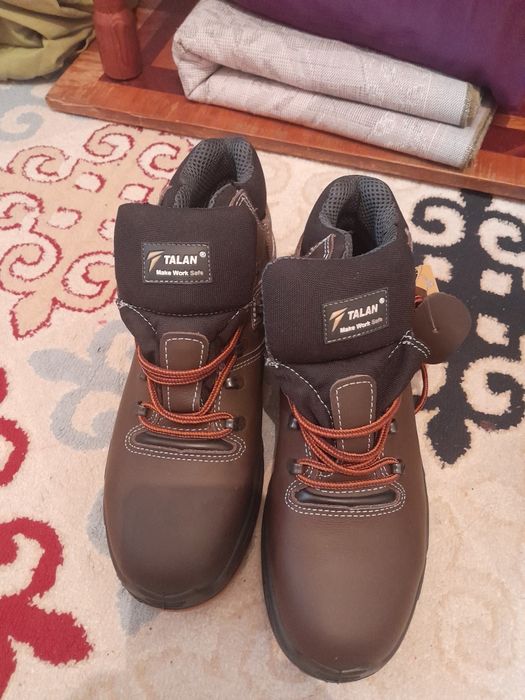 Спец.ботинки , зимний и летний