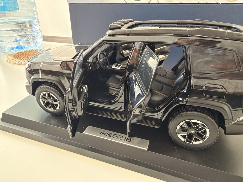 Моделька автомобиля Deepal G318 новый