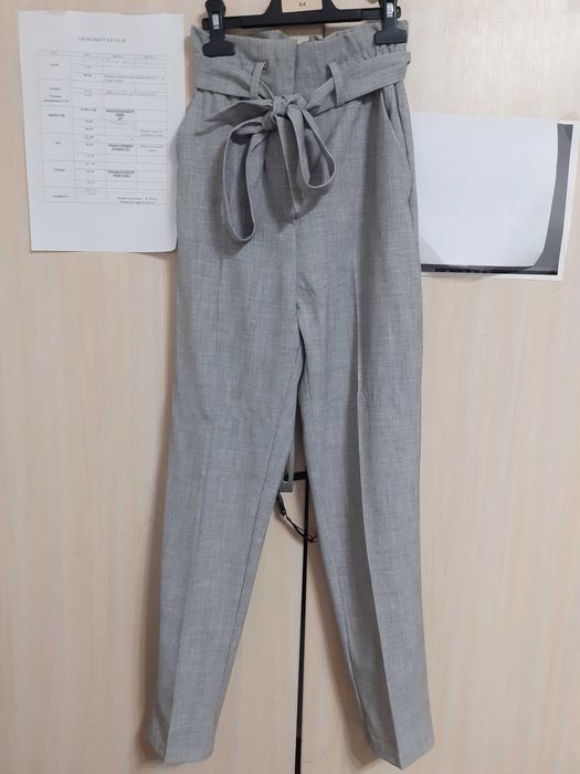 Pantaloni eleganti H&M marime 34