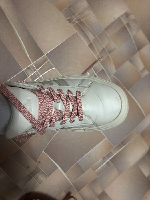 Продам кроссы оригинальные