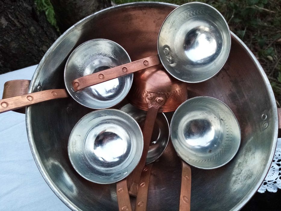 Винтидж болярски сервиз за вино