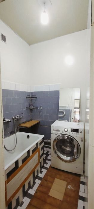 Чиланзар 20. Срочно Продается. 1 комнатная 1.5 х 6 балкон