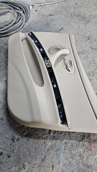 Предни кори за бмв е90 е91 bmw e90 e91 kori на вратите бежови