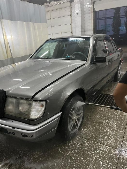 Продам Мерседес бэнс w124