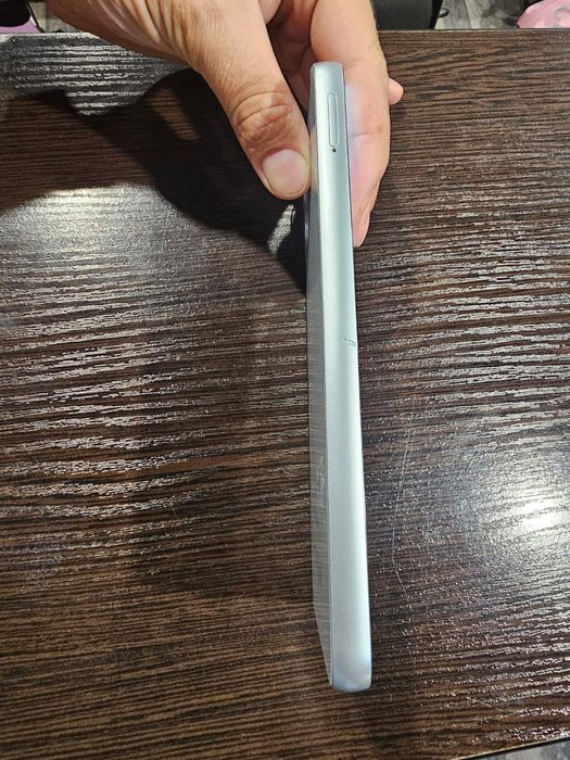 Продам телефон смартфон samsung a05