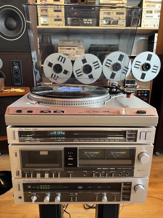 Linie Studio Standard by  Fischer: Amplificator Fischer  CA-250, Deck Fischer CR-123, Pickup Fisher MT-6331G, Tuner Fischer FM-550L