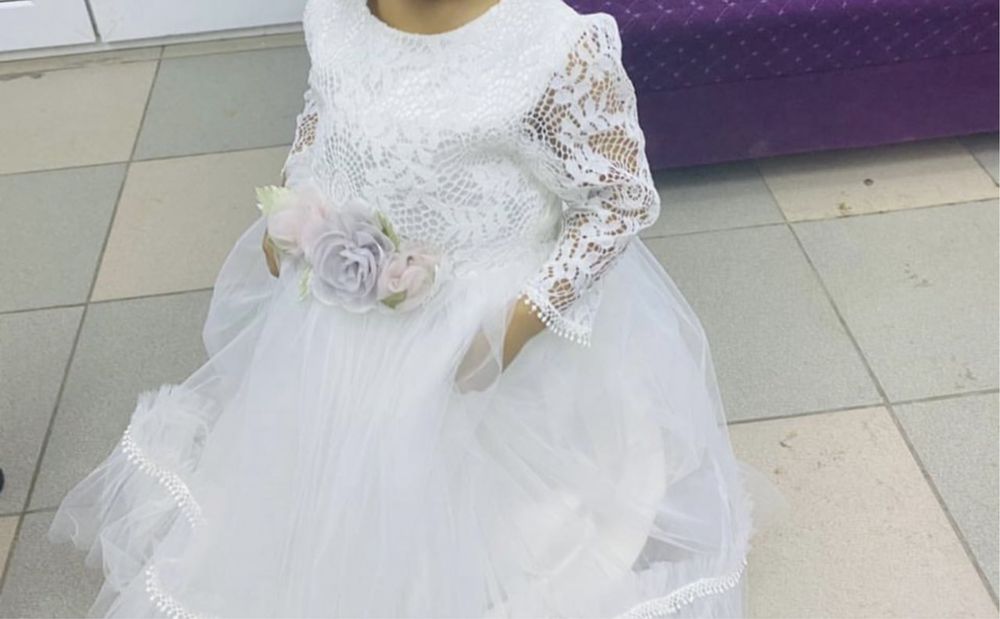 Продам шикарное детское платье