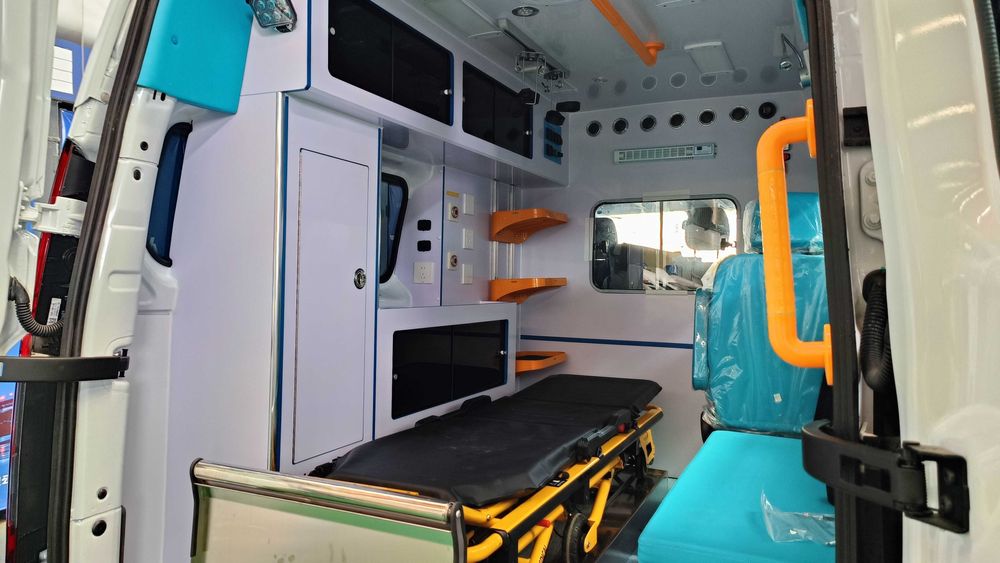 Машина скорой помощи Ford Transit Ambulance. Цена с растможкой